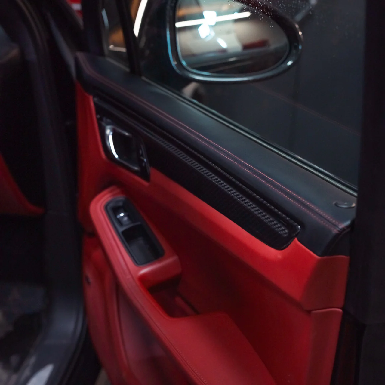 Rennline Carbon Fiber Door Trim Kit for Macan - Image 7